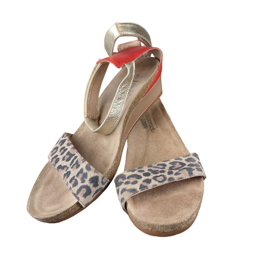 Naot Women Red Gold Leopard Leather Wedge Sandals Size 38 L7 Made in Israel